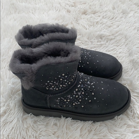 UGG classic galaxy bling Mini bootie - Picture 2 of 7